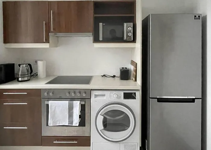 Apartment Modern & Charming @ Quarter! 7min To Center